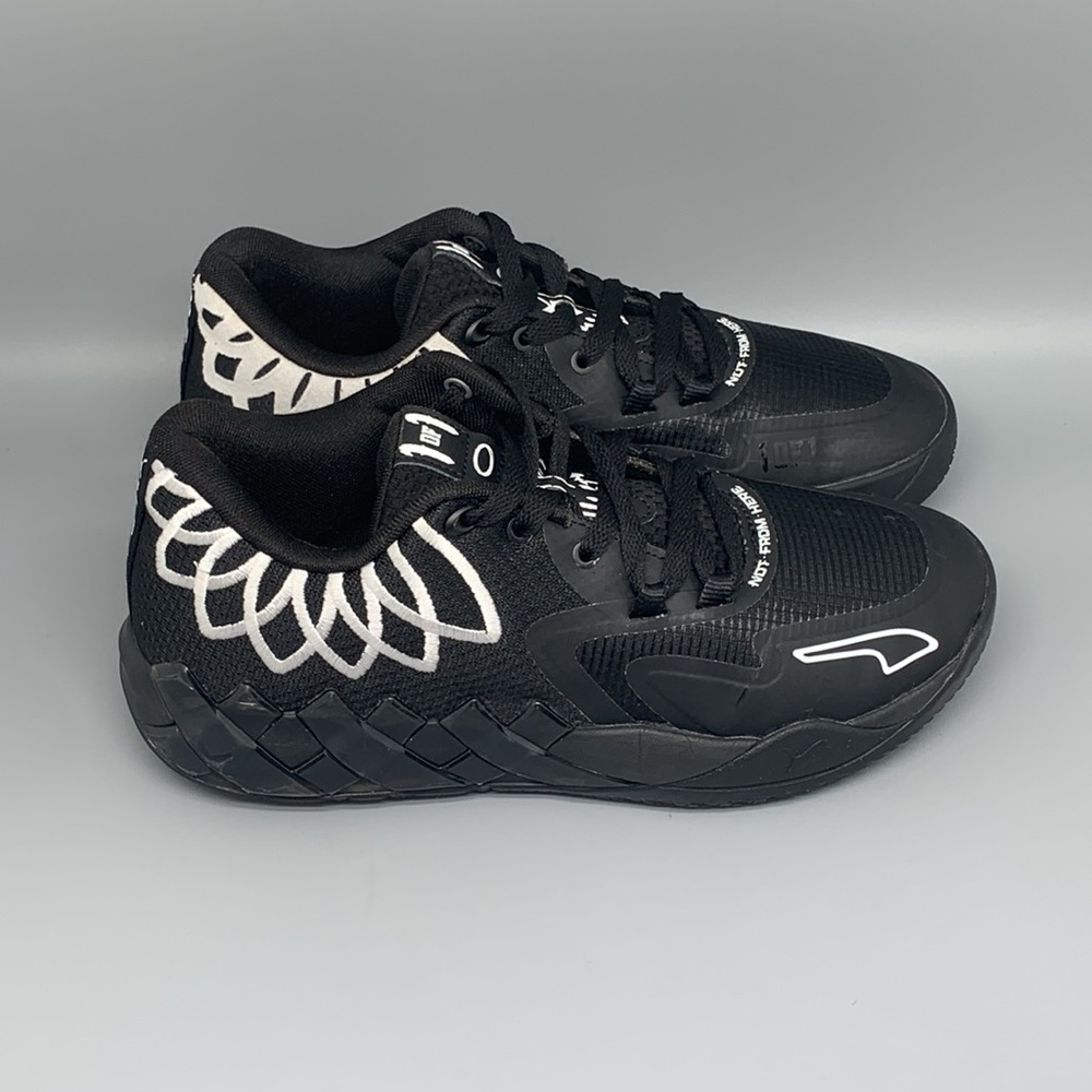 Puma LaMelo Ball MB.01 Black Basketball Shoes 377368-12 Youth‎ Sz 6.5